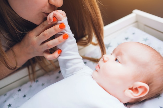 Jak podawać probiotyk noworodkowi, żeby było bezpiecznie?