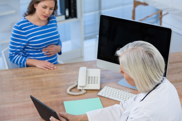 Ból wątroby kiedy do lekarza i kiedy można poczekać?