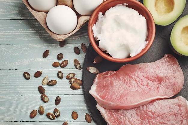 Ile białka na diecie ketogenicznej warto spożywać?