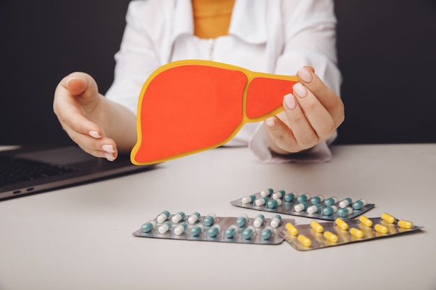 Jaki lek jest najlepszy na wątrobę i kiedy warto go stosować?