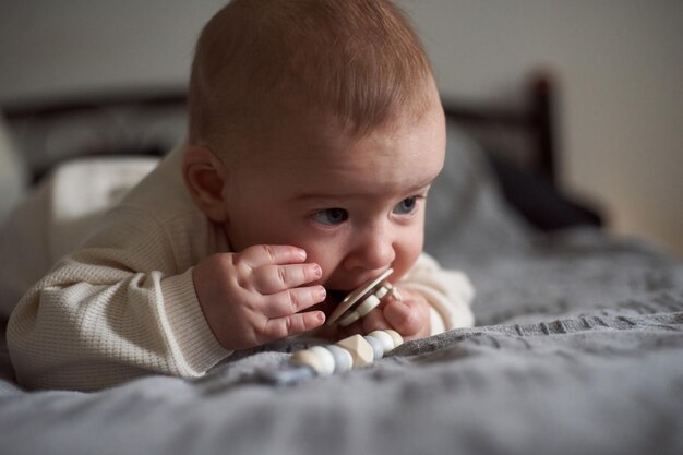 Katar u niemowlaka? Tych kropli do nosa nigdy mu nie podawaj