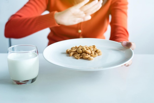 Kiedy brać probiotyk przed czy po jedzeniu, aby przyniósł najlepsze efekty?
